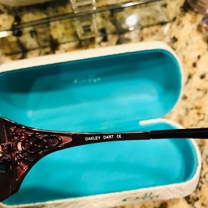 Oakley Dart Sunglasses with case